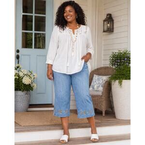 Christopher & Banks 16W Denim Capris Sea Turtle Shell Embroidered Blue Jeans